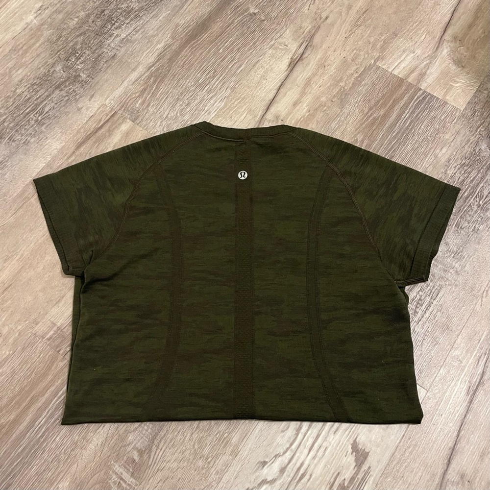 Lululemon Swiftly Tech Short Sleeve Size 8